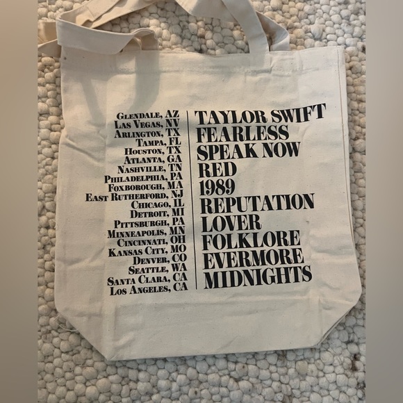 NEW TAYLOR SWIFT VIP EXCLUSIVE PACK - Picture 12 of 12